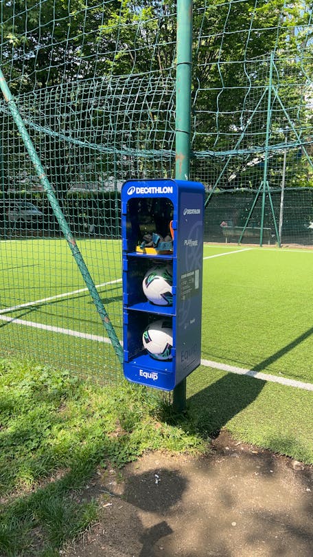 Campo di calcio Solari